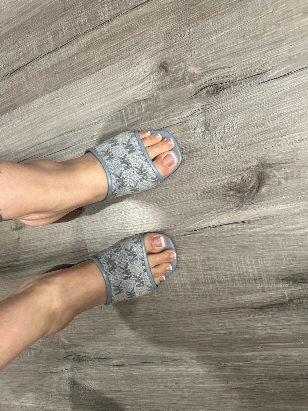 Michael Kors chic slide